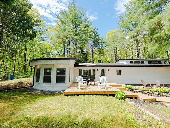 3rd image of 847 Kosh Rd