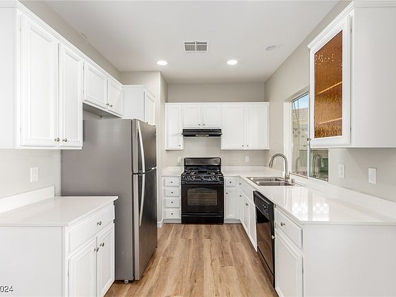 3rd image of 1550 Evening Spirit Ave