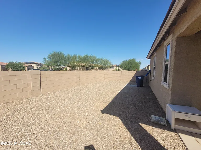 8042 S Dolphin Way — Photo 26