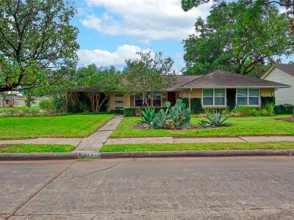 4858 Woodpecker Street, Houston, TX 77035