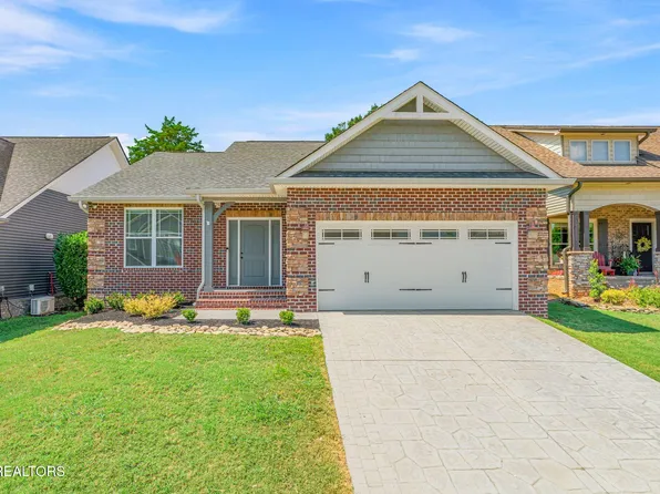 2721 Clay Top Ln, Knoxville, TN 37912