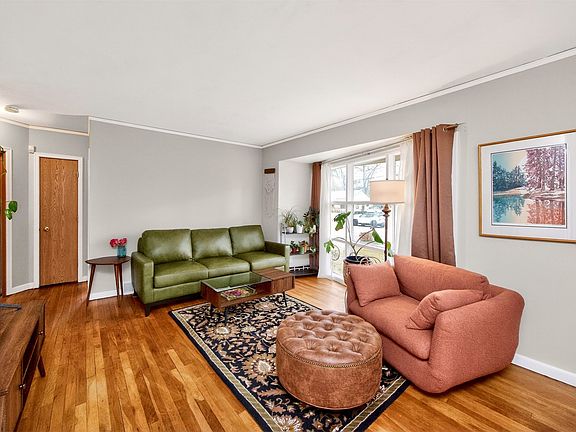 4th image of 3702 54th St