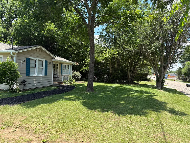 512 W Main St — Photo 5