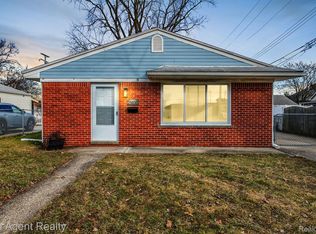 25030 Ford St, Eastpointe, MI 48021