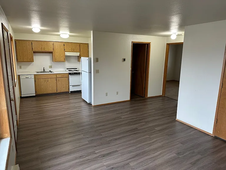 Sherman Oaks Apartments — Photo 14