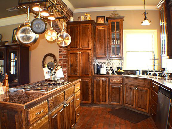 Step-up Chef's kitchen!