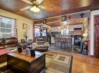 19560 Perrilloux Rd, Livingston, LA 70754