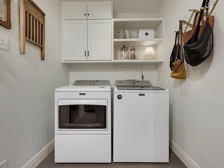 3205 Festus Dr — Photo 22
