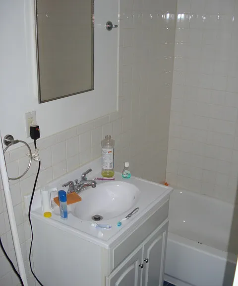 753-1-bathroom