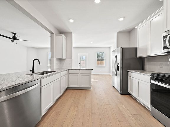 The kitchen of the Yaupon has energy-efficient appliances.