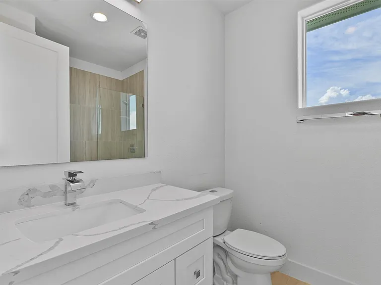 4006 Fort Bend Dr — Photo 17