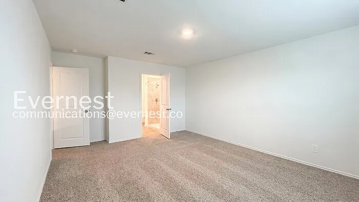 16043 Mahogany Way — Photo 8