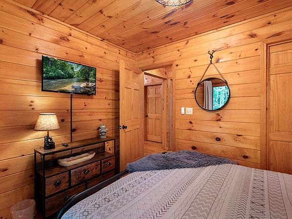 5th image of 1564 Big Ben Rd