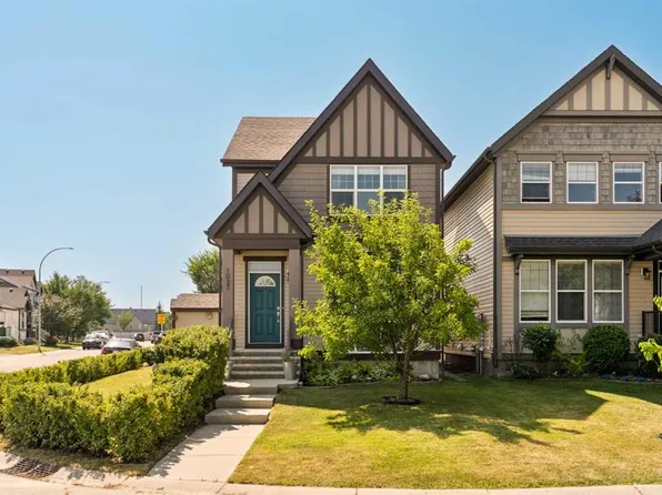 1037 N New Brighton Park SE, Calgary, AB T2Z 0Y1
