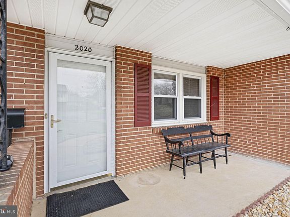 3rd image of 2020 Floral Dr