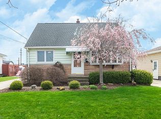 5979 Westbrook Dr, Brookpark, OH 44142