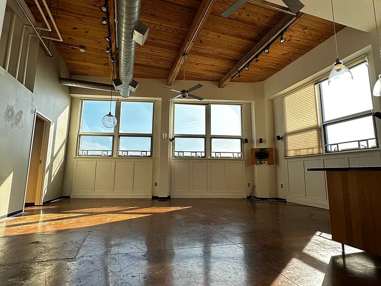 118 Holmes St #4 — Photo 17