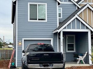 162 Fenton Ave, Molalla, OR 97038