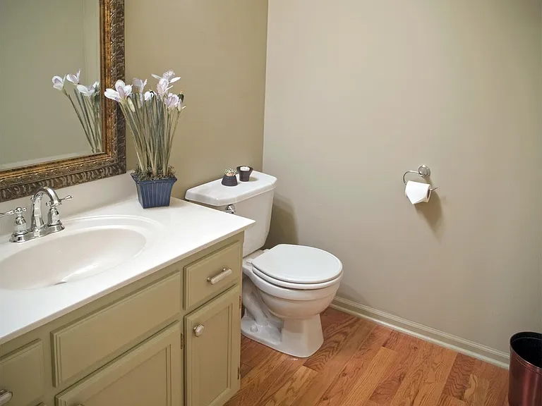 4735 Liberty St — Photo 9