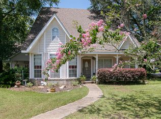 723 Old Spanish Trl, Bay Saint Louis, MS 39520