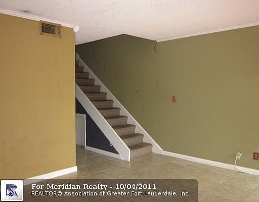 3rd image of 711 SE 1st Way #B7