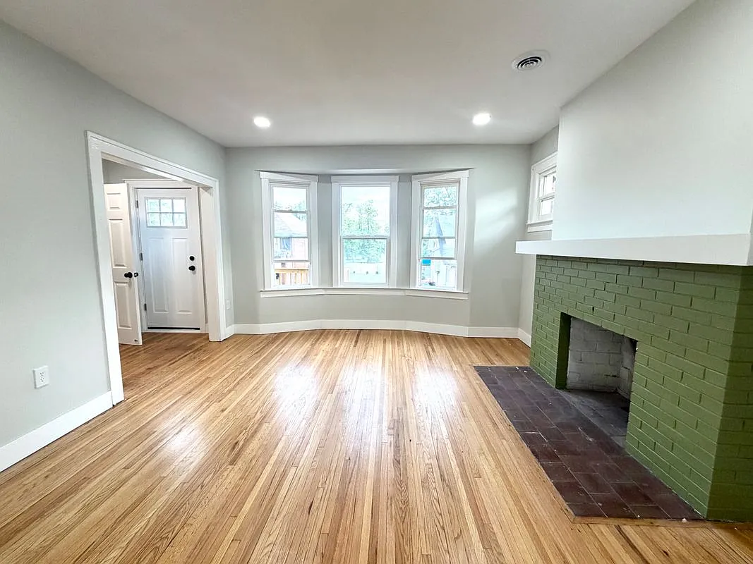 2 bed, 1.0 bath, 1037 sqft, $1,500 — Photo 4