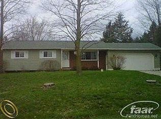 15170 Eddy Lake Rd, Fenton, MI 48430