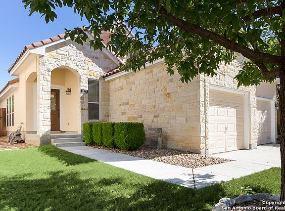 2nd image of 1123 Pinnacle Fls