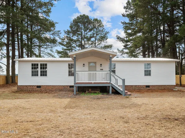 1500 Gold Leaf Drive, Winterville, NC 28590