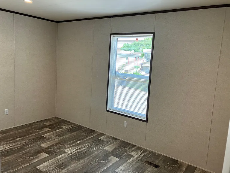 12445 Pineneedle Dr — Photo 2