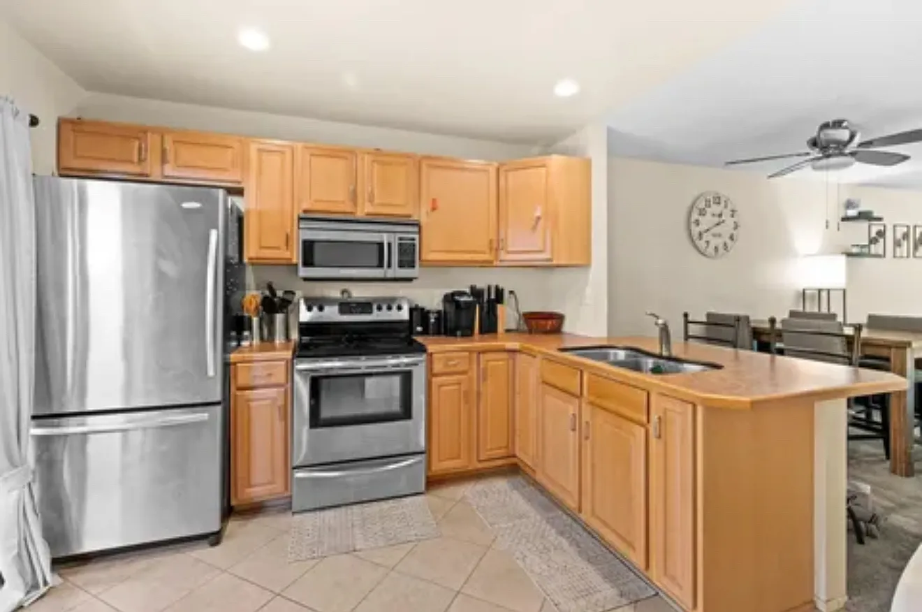 2 bed, 806 sqft, $2,550 — Photo 4