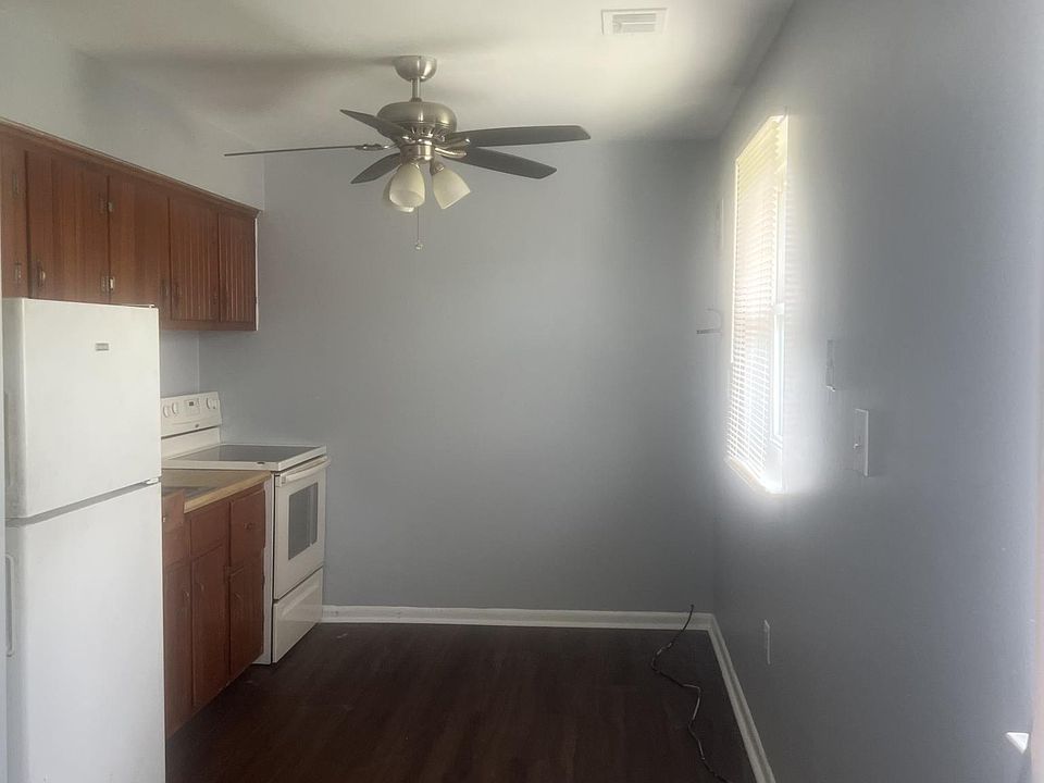 2nd image of 2601 N Jefferson St APT C45