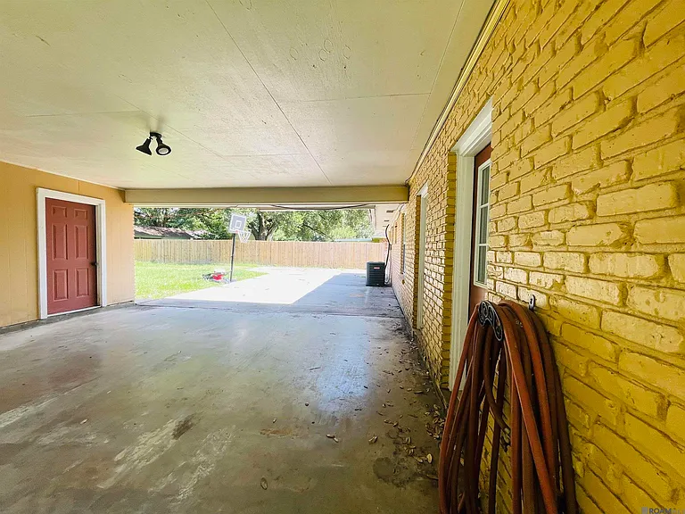 4036 Ridgemont Dr — Photo 9