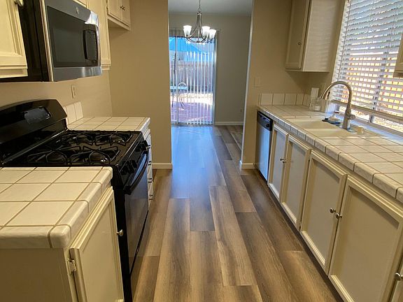 4th image of 2234 Americana Dr