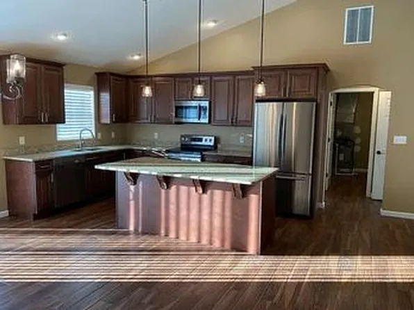 1635 S 29th St, Terre Haute, IN 47803