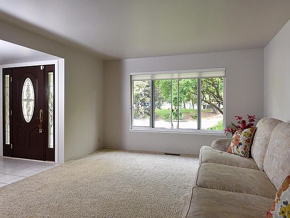 4th image of 965 Mount Carmel Dr