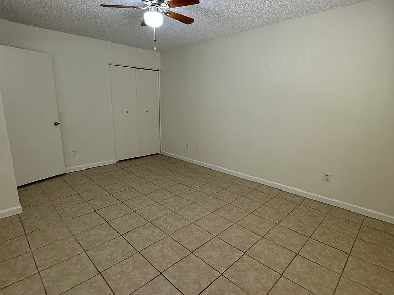 2153 S 29th Ave — Photo 10