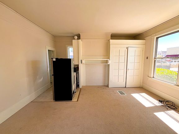 3rd image of 1220 Donnelly Ave APT 1