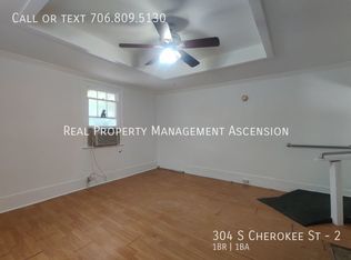 304 S Cherokee St #2, La Fayette, GA 30728