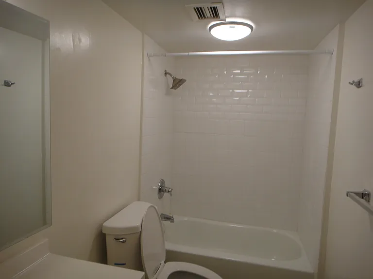 1717 Keeaumoku St #208 — Photo 8