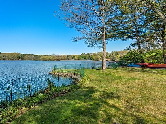 3rd image of 31 College Rd