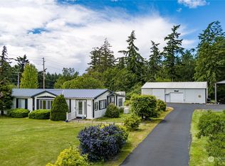2717 Crescent Acres Rd, Oak Harbor, WA 98277