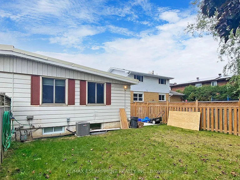 65 Fielding Cres #UPPER — Photo 20