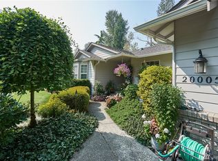 20005 16th St E, Lake Tapps, WA 98391