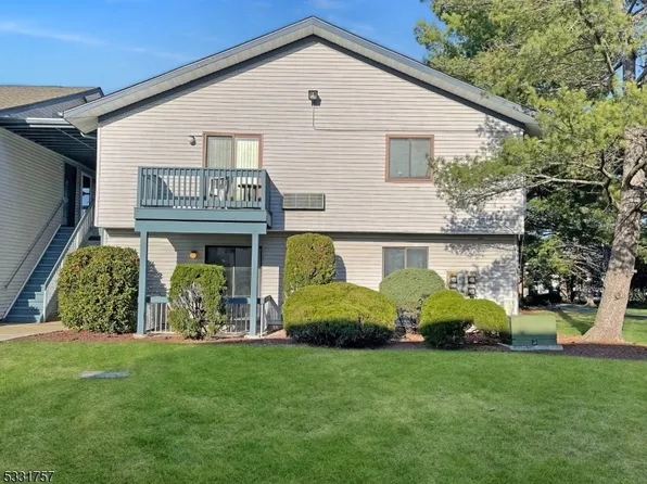 20-103 Delar Pkwy, Franklin Park, NJ 08823