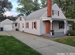 131 9th St NE, North Canton, OH 44720