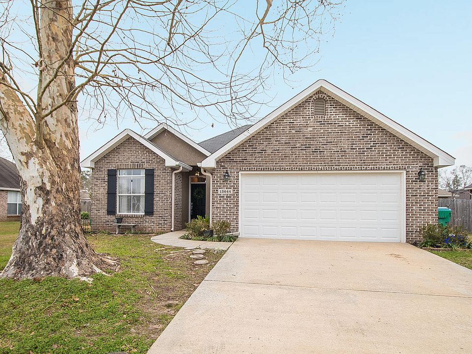 1st image of 13644 Hidden Oaks Dr