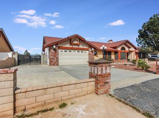 13530 Ivanpah Rd, Apple Valley, CA 92308