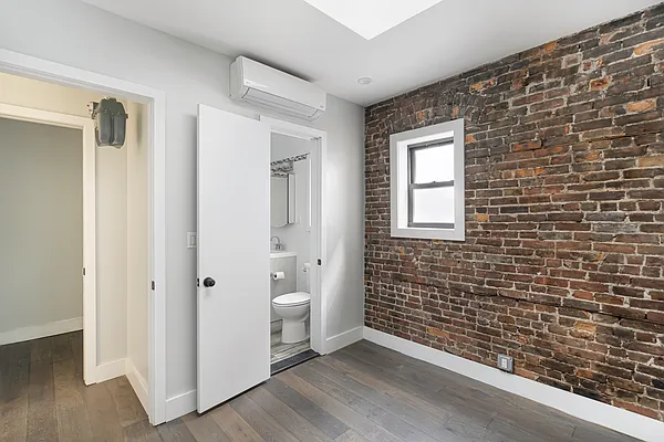 Rented by Compass | media 12