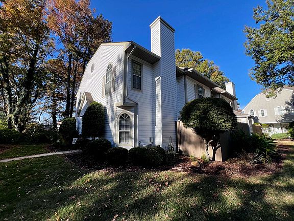 2nd image of 1632 Cottenham Ln
